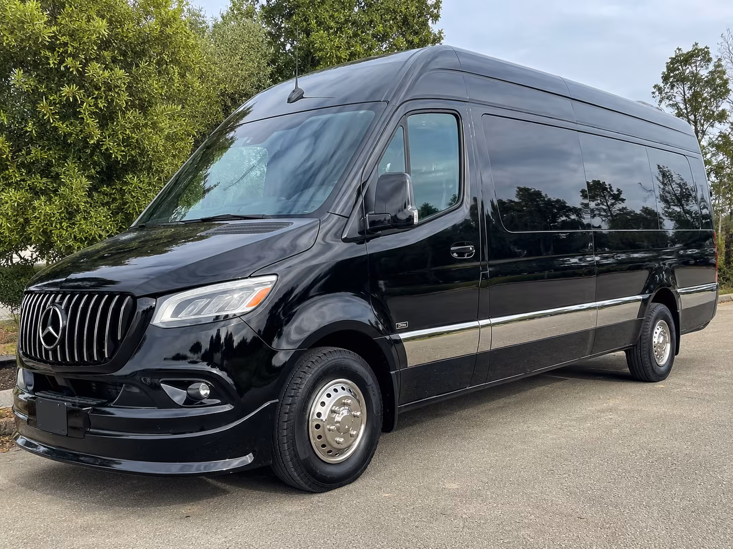 Grand Rapids Airport Shuttle & Transportation onboard seating