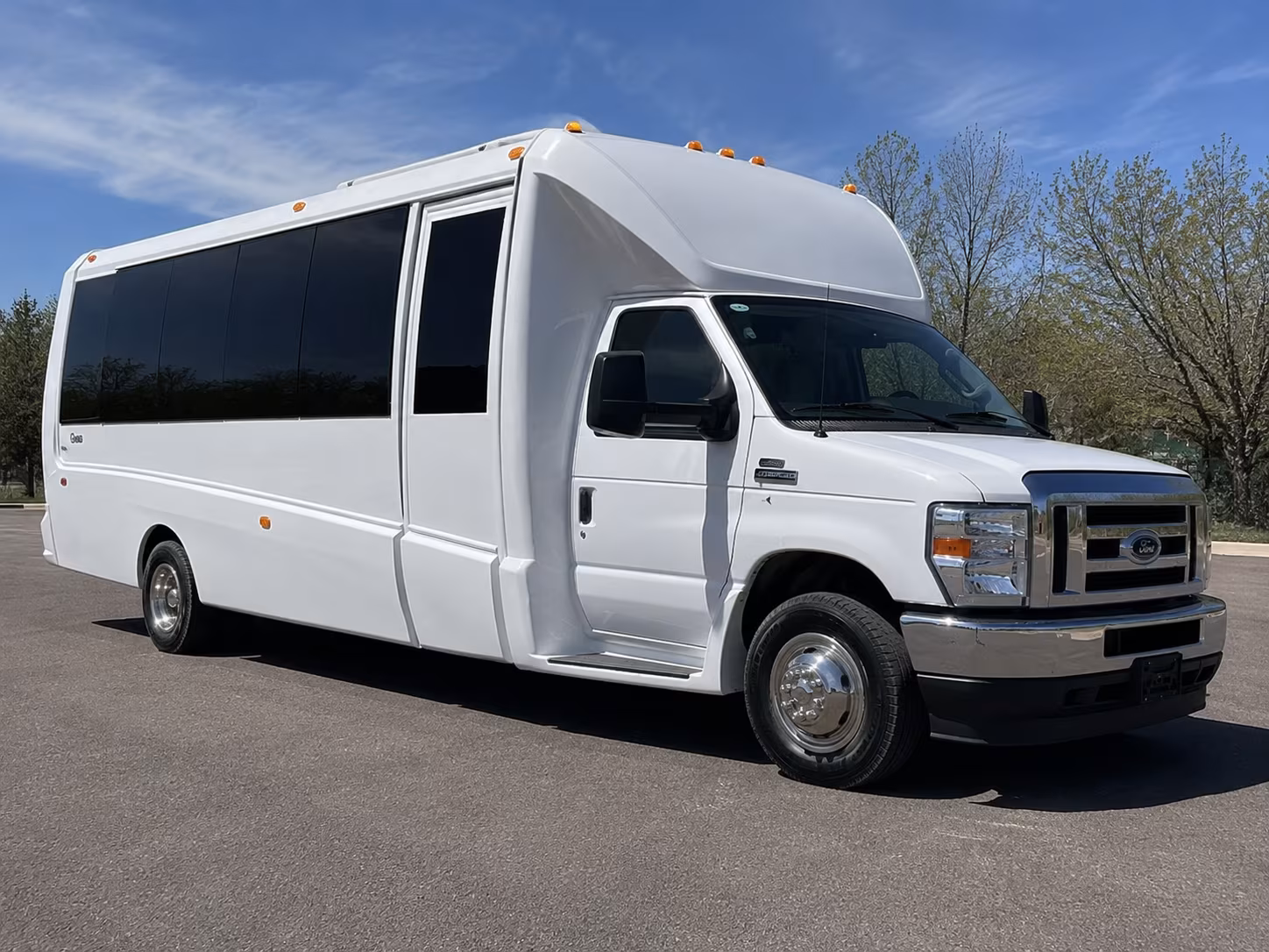 Grand Rapids Birthday, Sweet 16, & Quinceañera Transportation party bus exterior