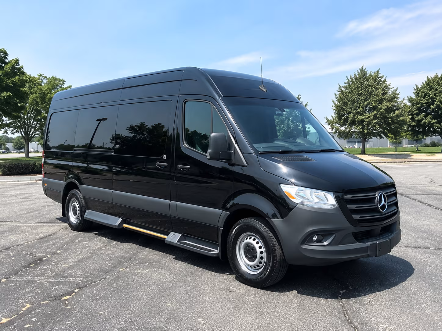 Grand Rapids Corporate Transportation party bus exterior