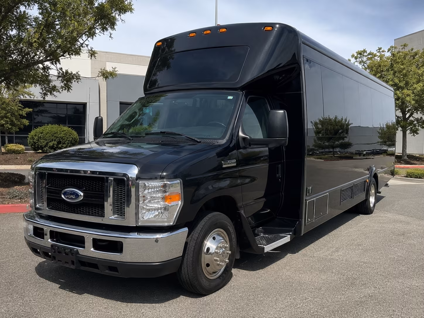 Grand Rapids Wedding Transportation pickup coordination